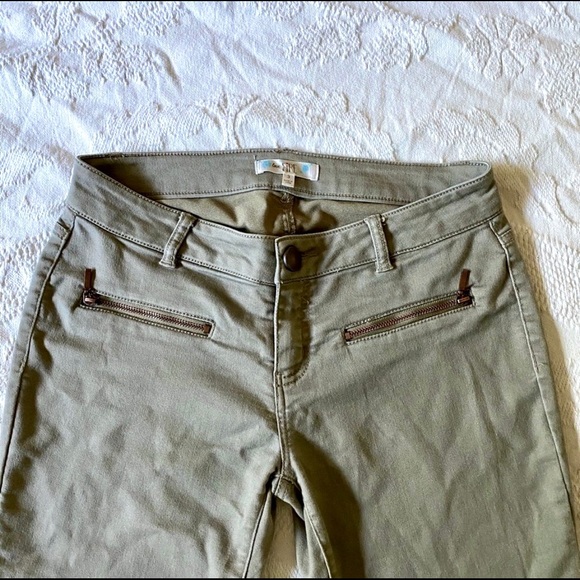 Like-New Light Olive Skinny Pants/Jeans - Picture 2 of 5